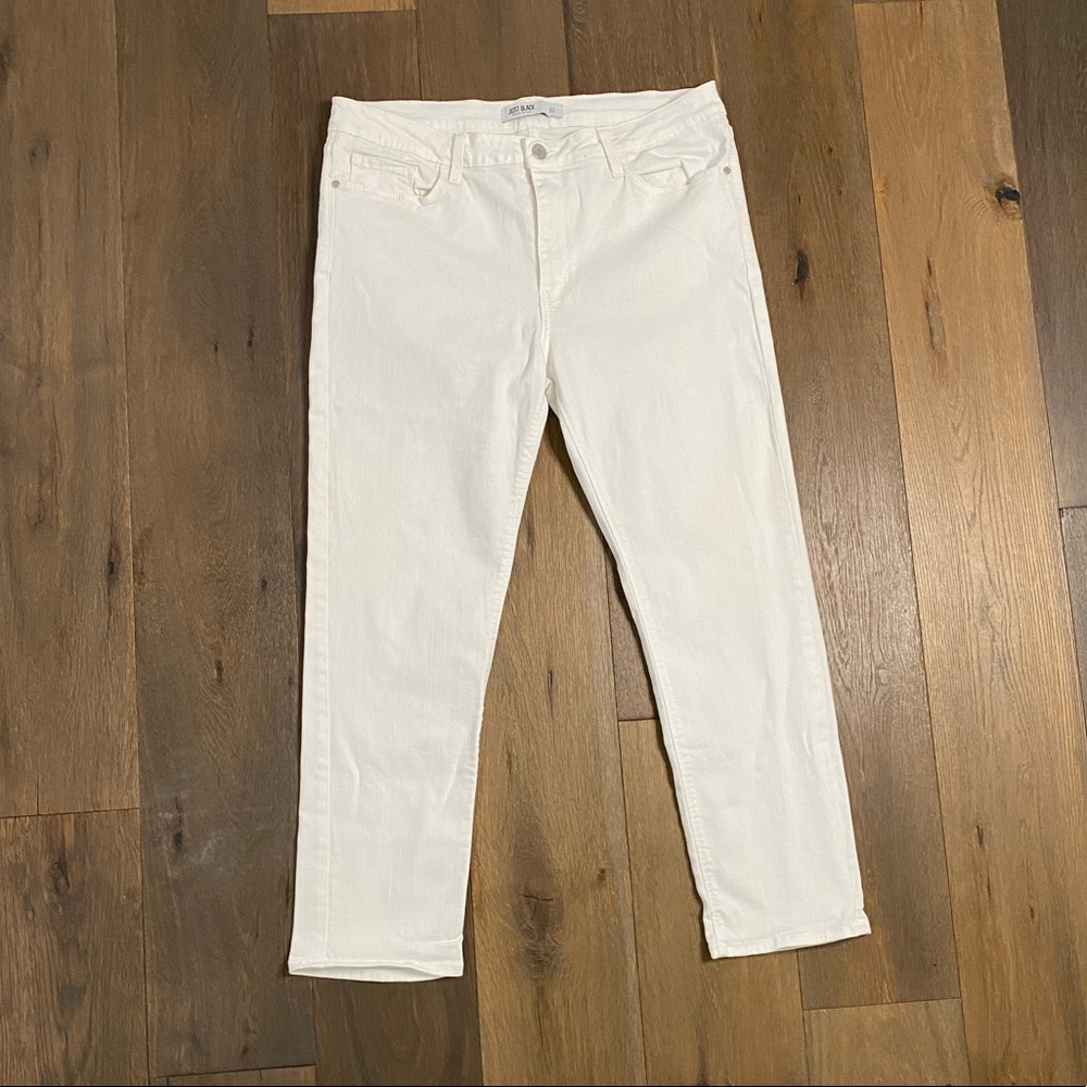 Just Black White Capris Jeans Size 32 EUC